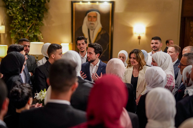 سمو الأمير الحسين بن عبدالله الثاني، ولي العهد، يقيم مأدبة إفطار لمجموعة من شباب وشابات برنامج 