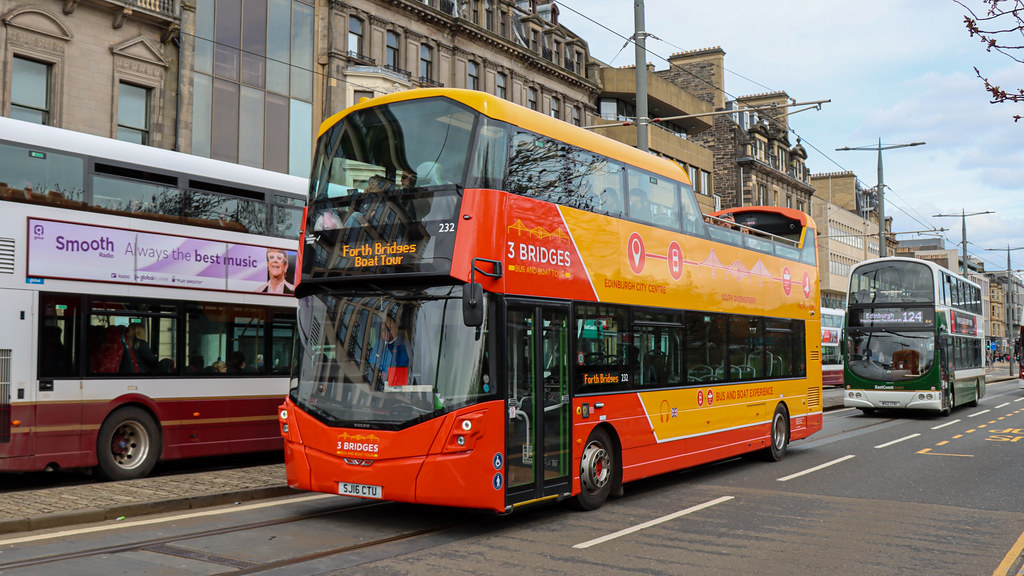 Lothian 232 SJ16CTU | Lothian Buses 232 (SJ16 CTU) is a Volv… | Flickr