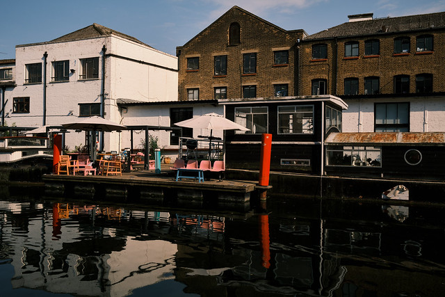 Floating bar - Waterfront Mews Regent's Canal, Islington, London