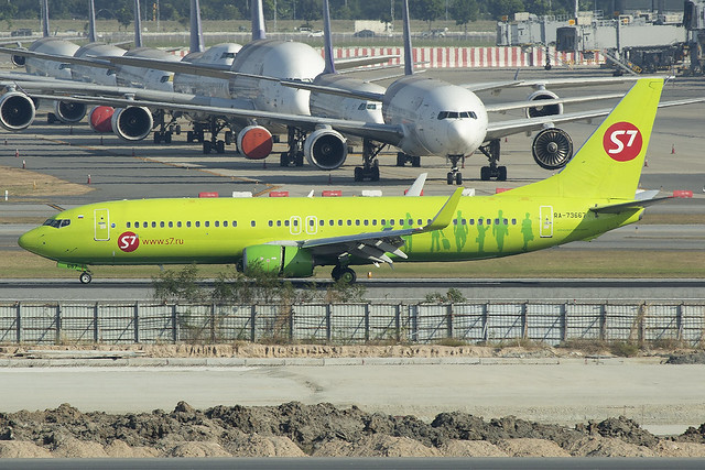 RA-73667 B737-800 S7 Airlines