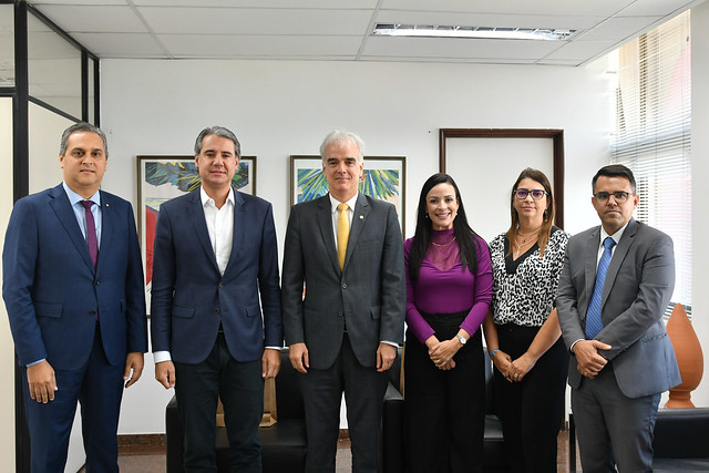 Visita do Deputado Federal Fernando Monteiro e Prefeita de Serra Talhada e presidenta da AMUPE Márcia Conrado