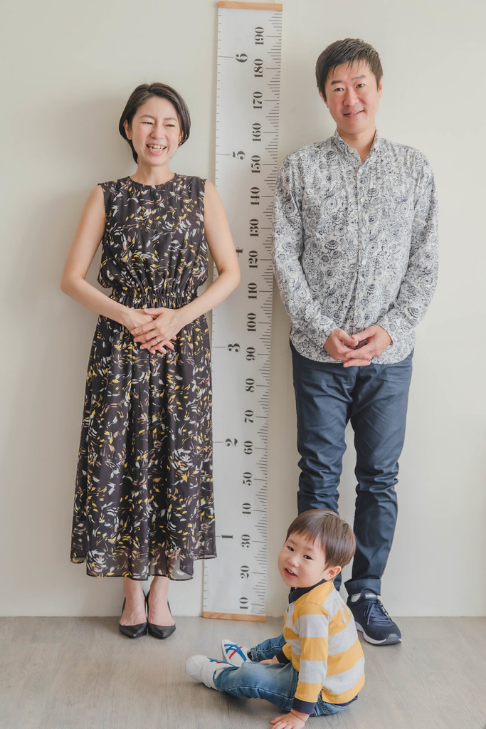 [親子寫真] 住谷清夏  全家福拍攝@迪司陽光攝影棚-最專業的團隊完成全家福照，拍出有溫度的照片! #親子寫真