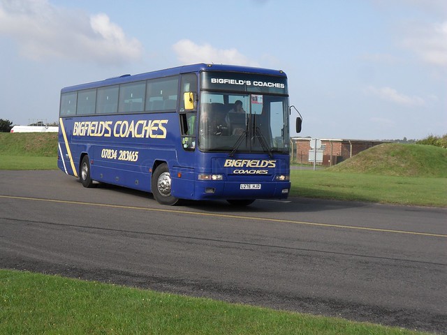 Bigfield's Coaches - L276HJD - UK-Independents20143082