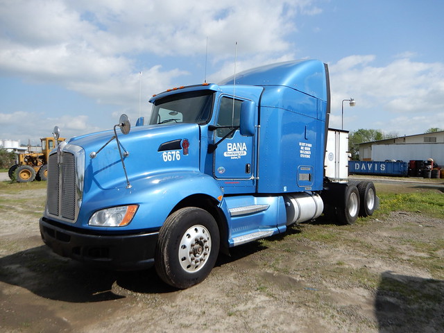 Truck Tractor & Dry Van Auction - Fort Smith, AR