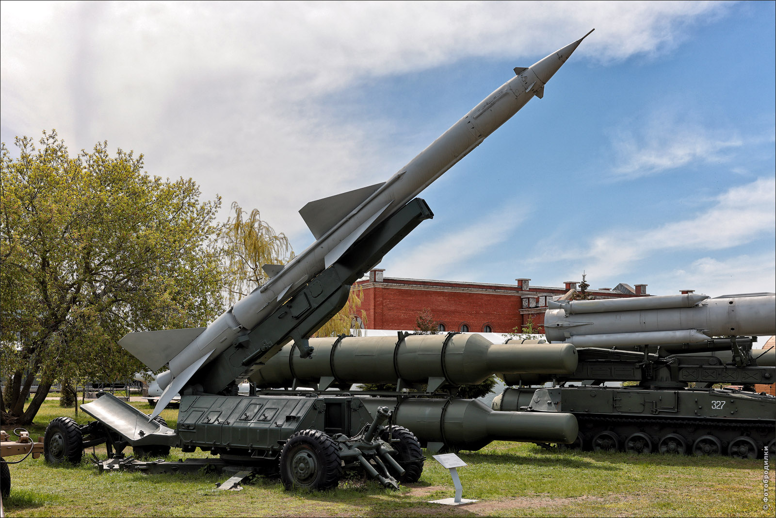 Пусковая установка СМ-90 ЗРК С-75М Волхов с ракетой 5Я23 (В-759), Тольятти, Россия