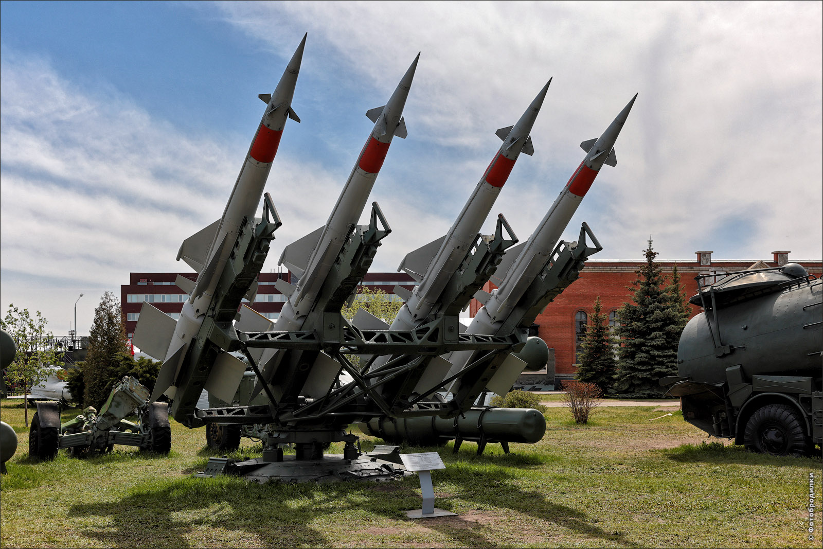 Пусковая установка 5П73 ЗРК С-125М Нева-М с ракетами В-601ПД, Тольятти, Россия