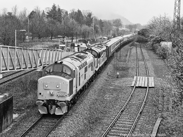 NR 97302 & Colas Rail 37254 Welshpool Station 'Cambrian Coast Express' - 21.iv.2023