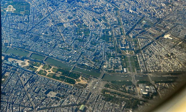 2023.04.19.06 PARIS - Vue aérienne du Louvre