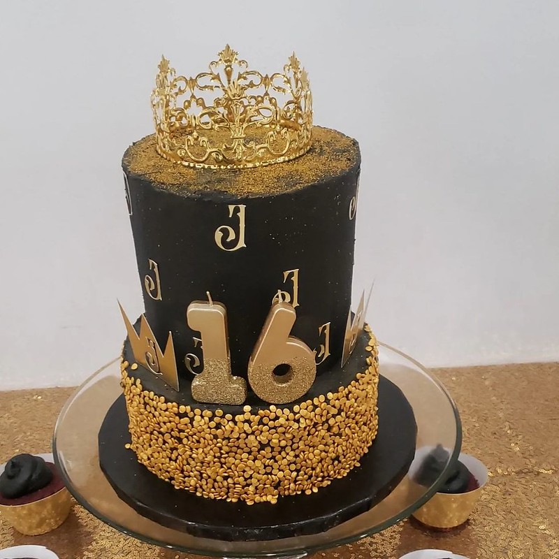 Cake by TwinAdore Sweets