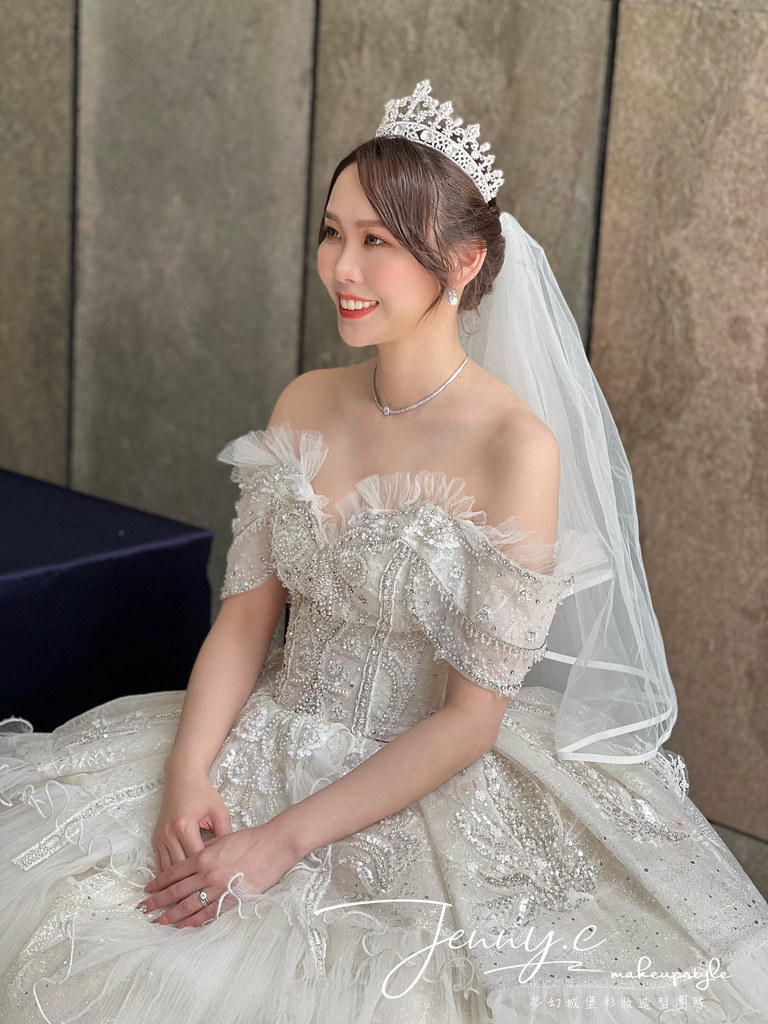 【新秘蓁妮】bride 芷芸 結婚造型 / 華麗公主
