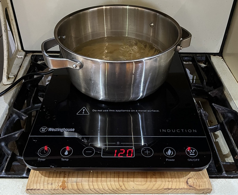 Portable induction cooktop