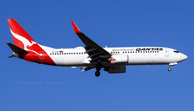 VH-VXN B738 Qantas Airways YMML