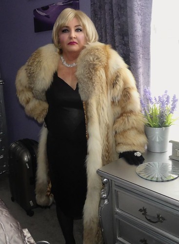 Lady Suzanne | Might be April but I still want to wear fur ...