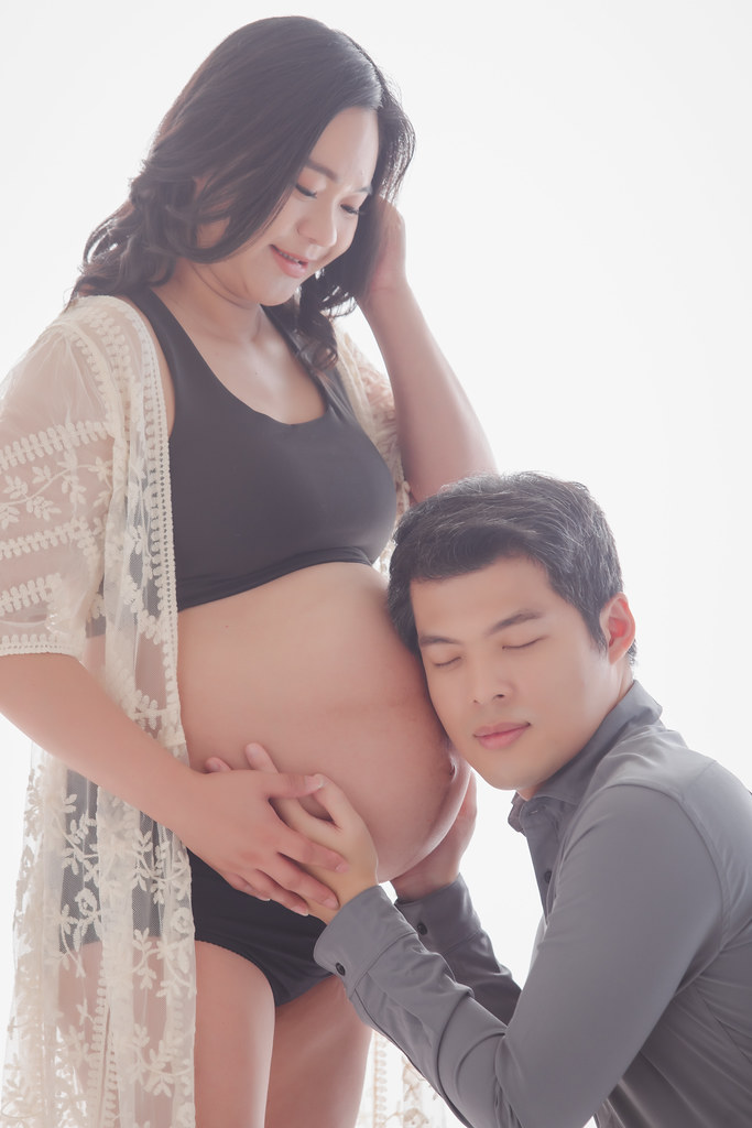 [孕婦寫真] 筱嵐  全家福拍攝@迪司陽光攝影棚-最專業的團隊完成全家福照，拍出有溫度的照片! #畢業照