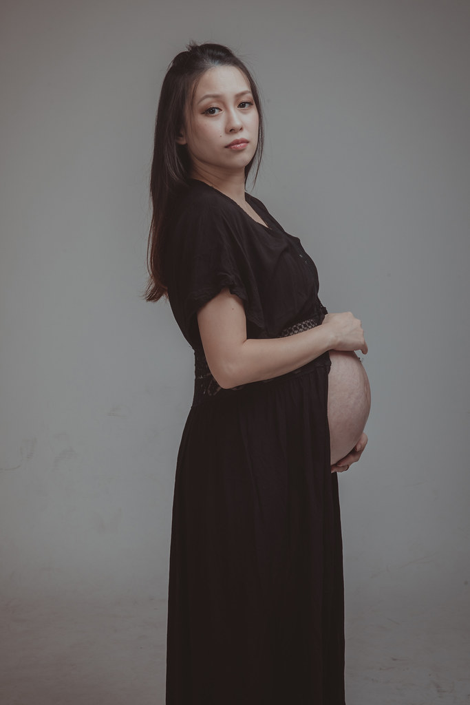 [孕婦寫真] 李依庭  全家福拍攝@迪司陽光攝影棚-最專業的團隊完成全家福照，拍出有溫度的照片! #