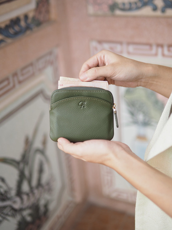 Gigi (Brick) Mini zip wallet, Short wallet, cow leather, Orange