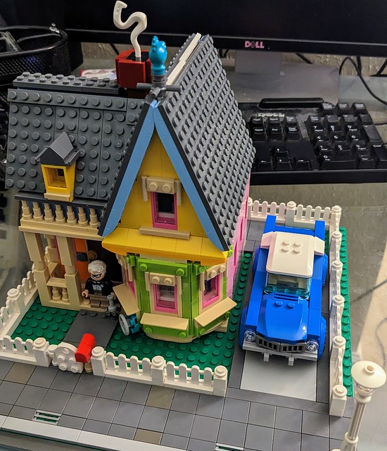 Pixar UP house 43217 MOD with modular base and back half - real world model  - LEGO Licensed - Eurobricks Forums