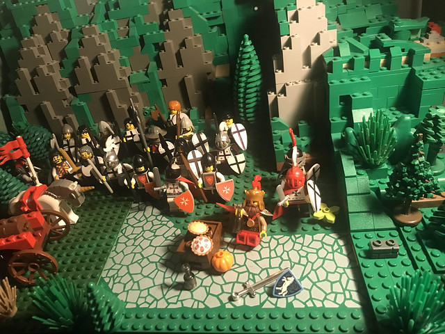 Classic Castle: The advance by the zealous Crusader in to Forestmen territory got in to a sluggish phase sine Henricus needed so many pause turning the religious fanatics very annoyed (AFOL LEGO MOC nature pause with toy hobby minifigures) MOC Photo