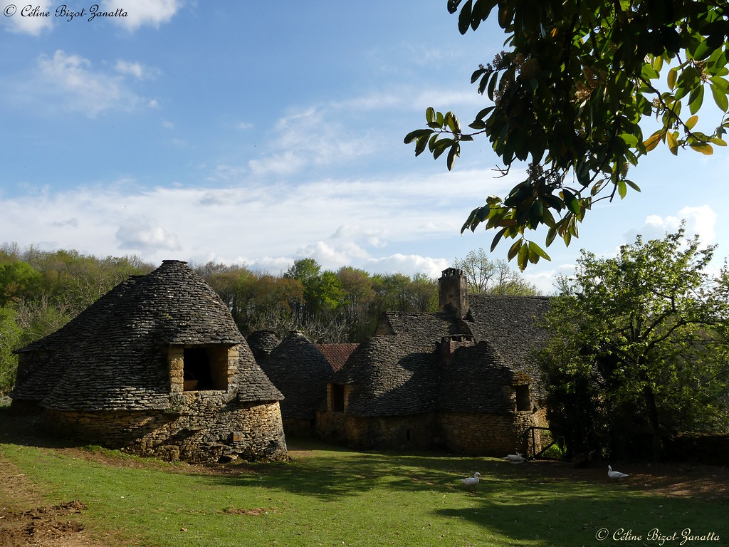 Rendez-vous en 1449, les cabanes du Breuil vous Accueillent - Dordogne - Nouvelle Aquitaine - France - Europe