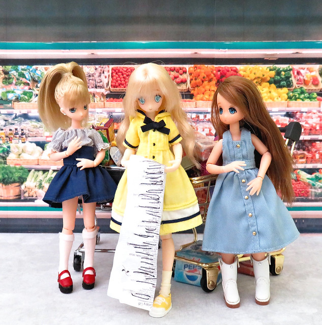 Tiny Lien, Raili, & Chiika Go Food Shopping