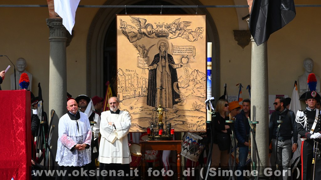 Celebrazioni Cateriniane Offerta dell'Olio Votivo al Santuario di Santa Caterina in Fontebranda