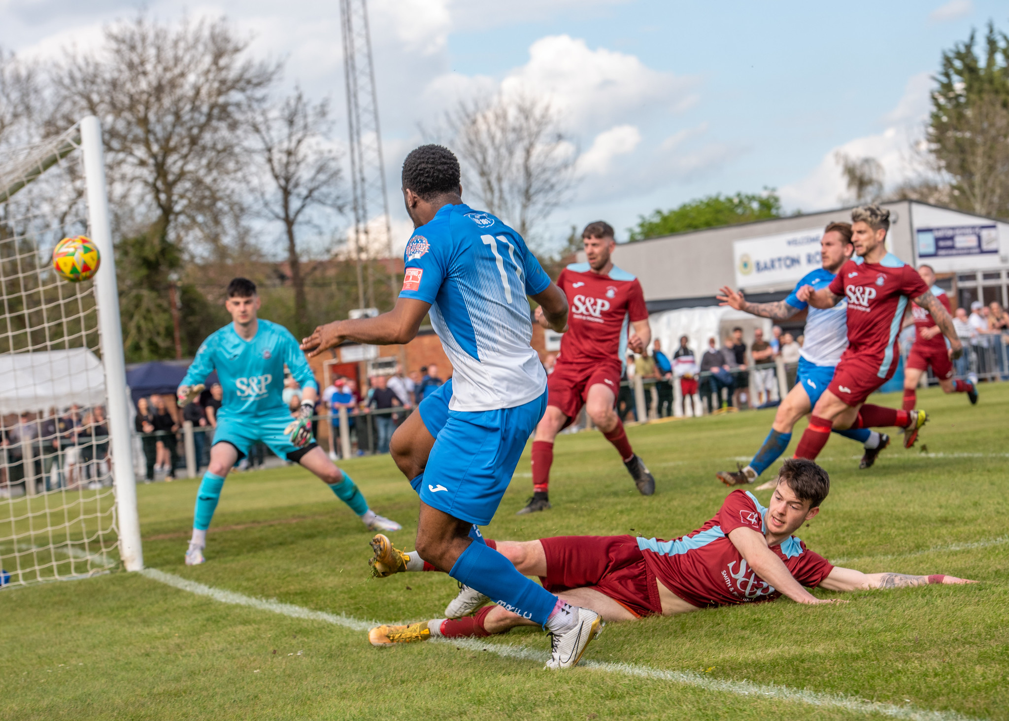 Barton Rovers 2-0 Thetford Town