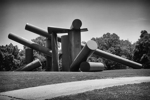 Laumeier Sculpture Park by lukedrich_photography, Source: <a href="https://en.wikipedia.org/wiki/St._Louis" rel="noreferrer nofollow">en.wikipedia.org