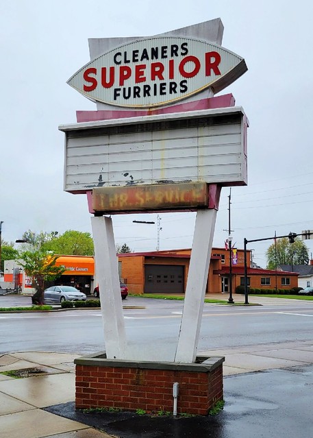 OH, Findlay-U.S. 25(Old) Superior Cleaners Sign