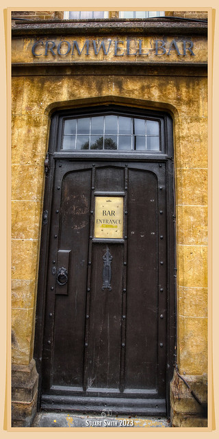 Bar Entrance, Cromwell Bar, North Bar Street, Banbury, Oxfordshire, England UK