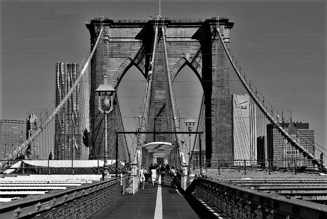 Black & White, Brooklyn Bridge, New York, New York, USA.