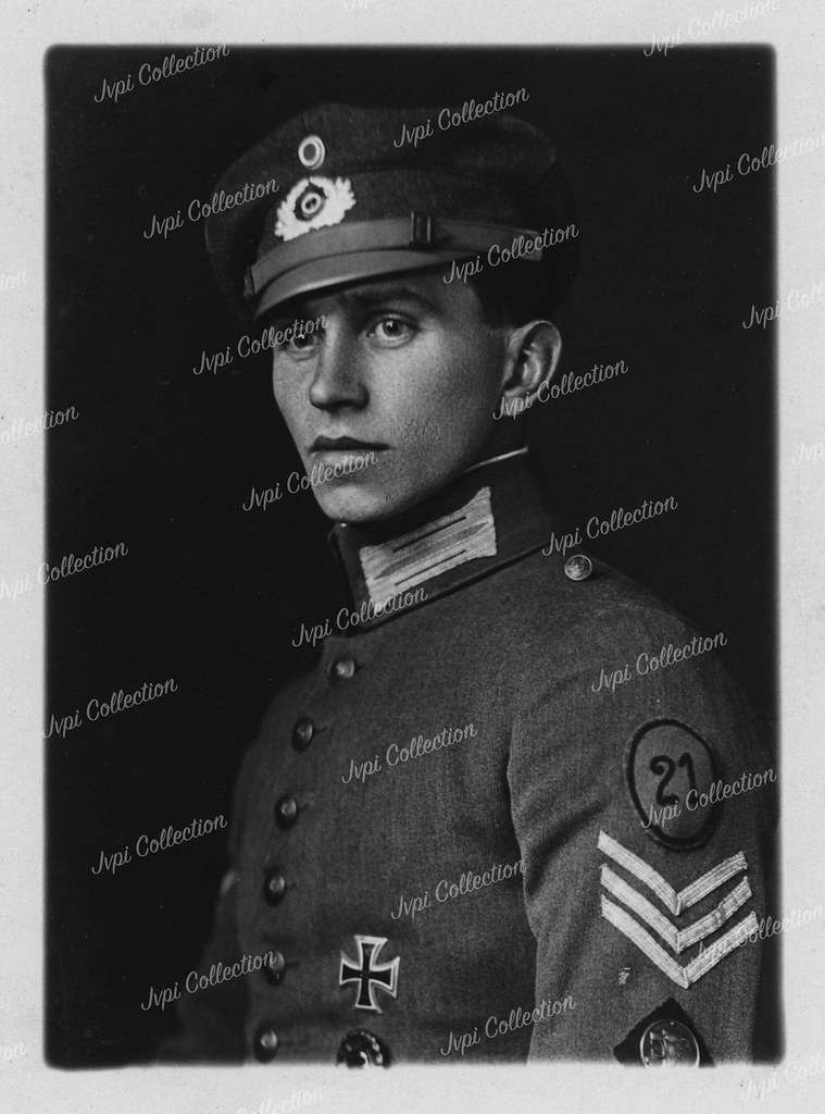 Vizewachtmeister in the 1. Bayer. Leichtes Artillerie Regiment 21, Member of the Freikorps von Epp