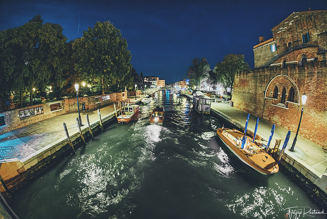 Venezia Canal traffic at night