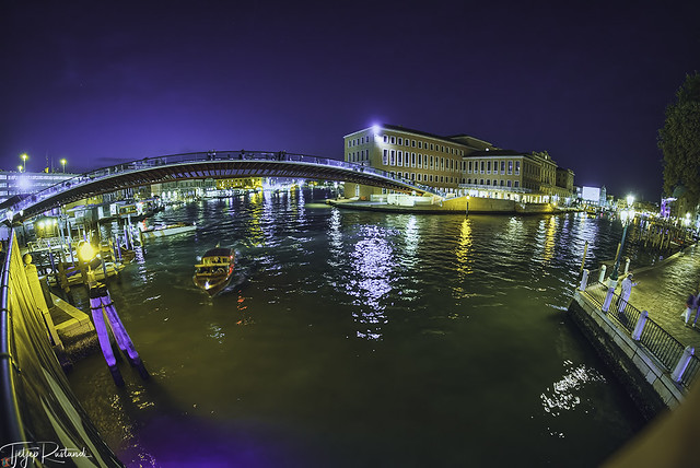 Venezia Grand Canal at night