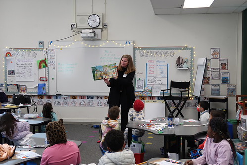 2023 Read Across America Day - Altadena Arts Magnet (2)