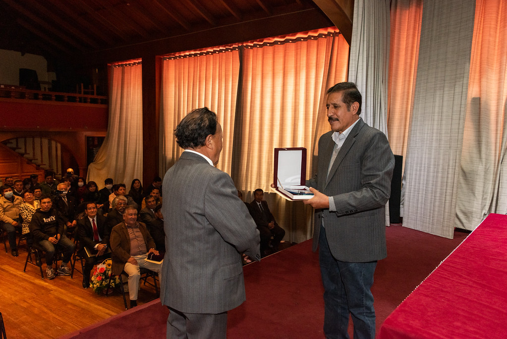 Ceremonia de entrega de reconocimientos a los trabajadores… | Flickr