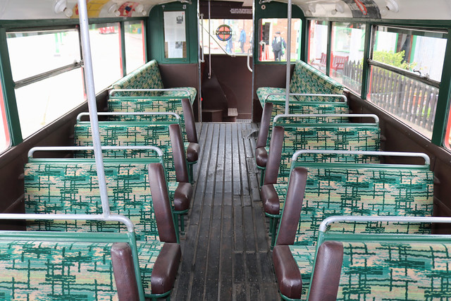 Trolleybus Interior: London Transport: 1812 HYM812 BUT 9641T/Metro-Cammell