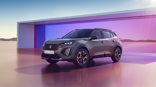 Peugeot 2008 está renovado e com uma autonomia de 406 km