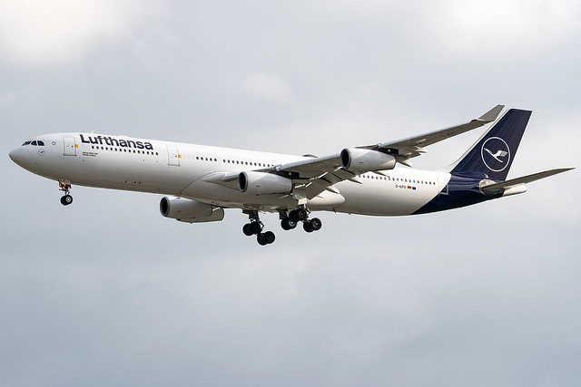 D-AIFC Lufthansa A340-300 Frankfurt Airport