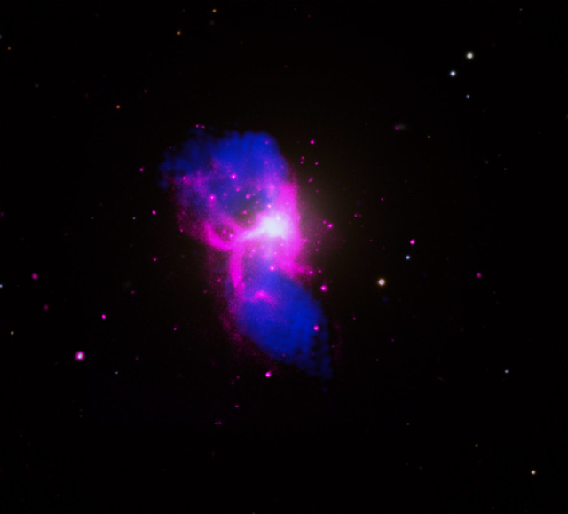 'H' is for Hot and Huge in Chandra Image