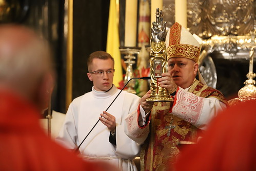 6. dzień nowenny ku czci św. Stanisława BM w katedrze na Wawelu 04.05.2023 r.