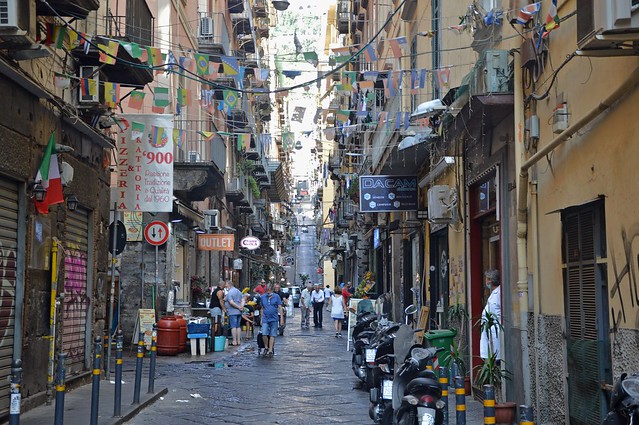 Napoli, via Pasquale Scura, quartiere Montecalvario