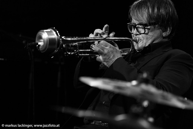 Sven Regener: trumpet