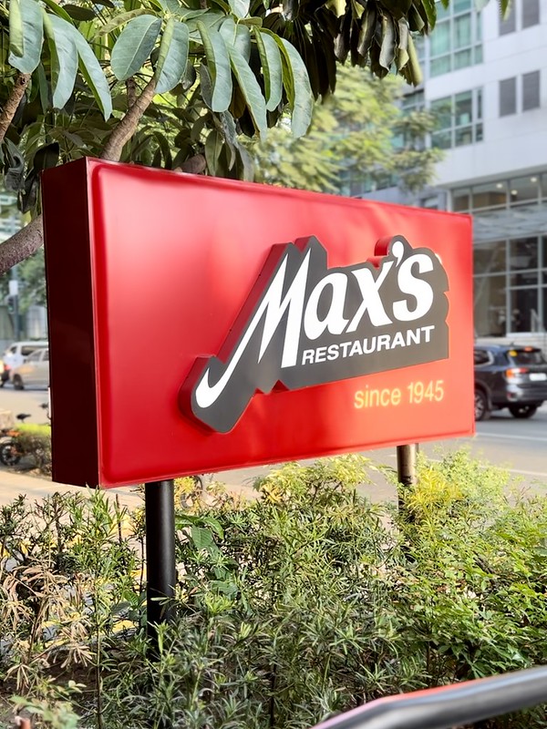 Max’s Restaurant Forbes Town Reopens