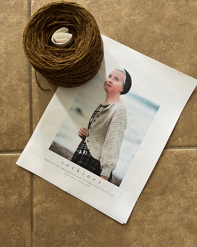 The Sue2Knits Kate Davies Knit Along starts today!!! This is what I cast on! Cast on any of her patterns, big or small. The KAL is running May 1 until August 31. Don’t forget to register.