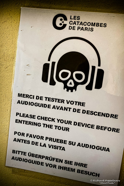Audioguide sign - Catacombes de Paris (Paris/FR)