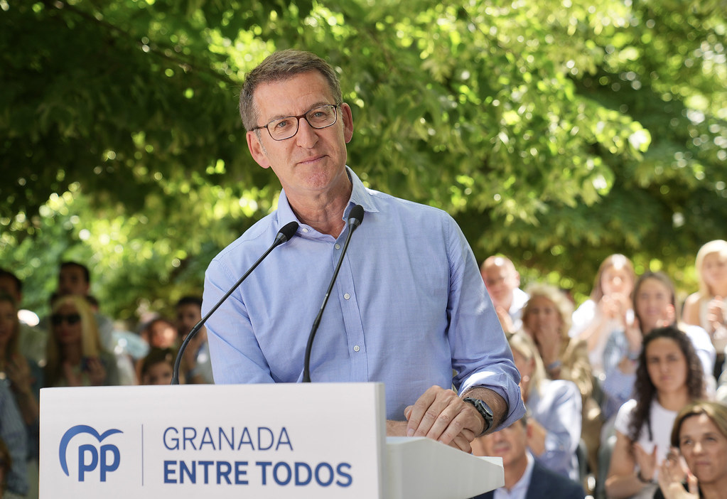 Alberto Núñez Feijóo participa en un acto en Granada