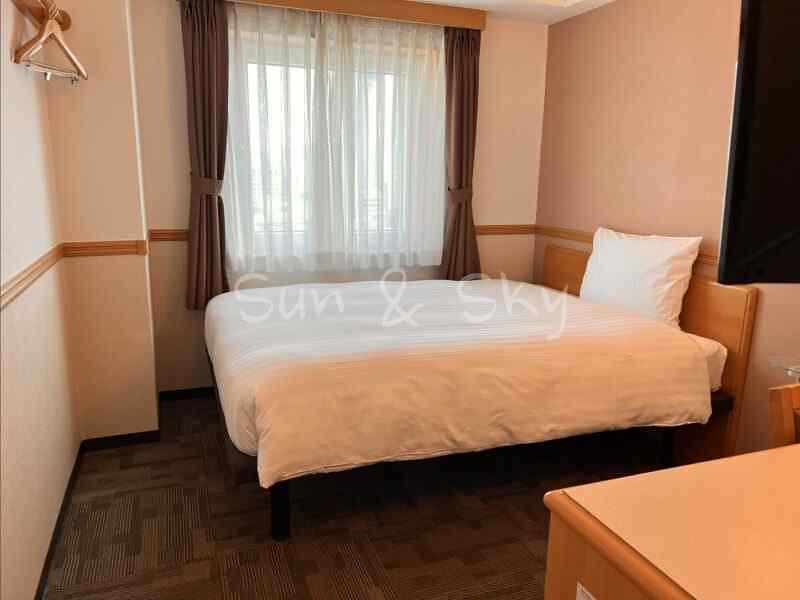 Toyoko Inn Busan Seomyong room & bed