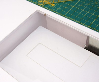Base de costura personalizada para tu modelo de máquina de coser