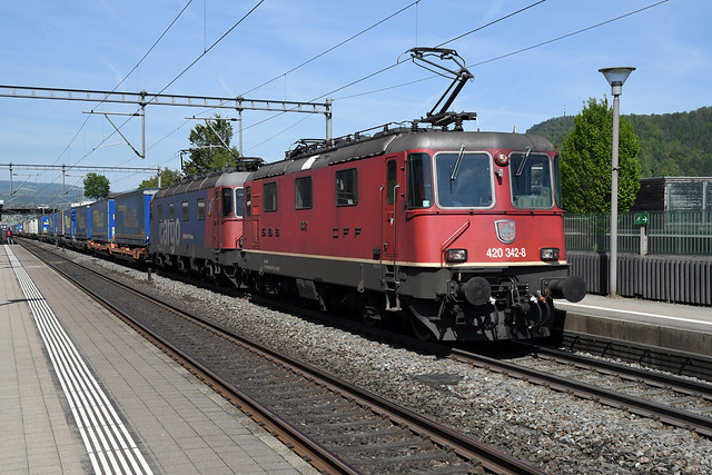 Re 420 342-8 + Re 620 061-2 