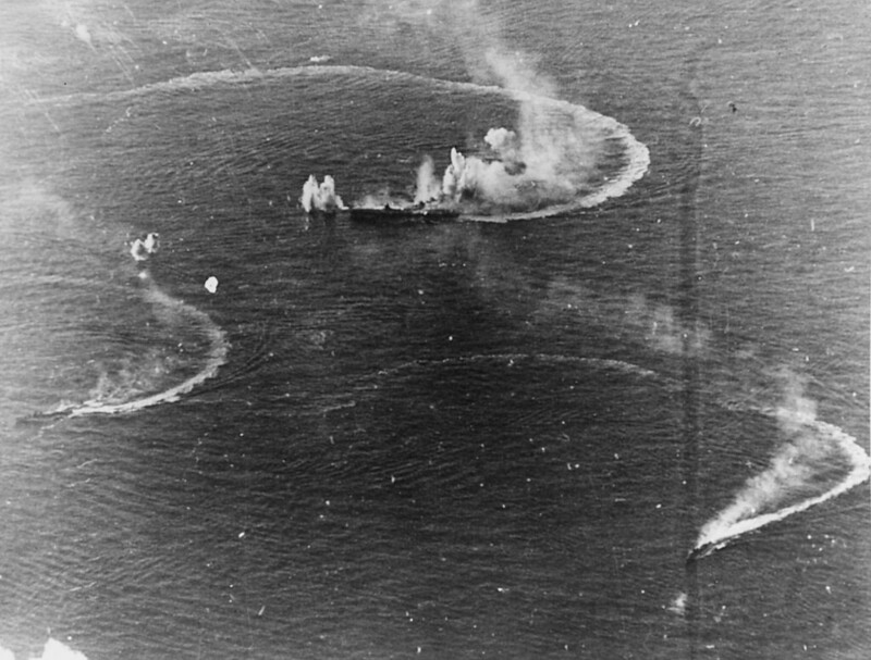 1280px-Japanese_aircraft_carrier_Zuikaku_and_two_destroyers_under_attack_on_20_June_1944_(80-G-238025)